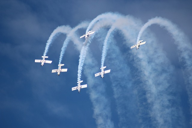 acrobatic plane photo
